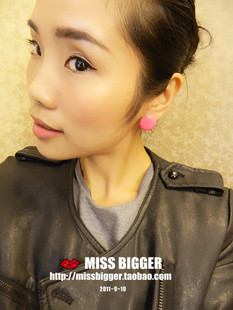 韩国进口耳饰复古圆形荧光糖果色耳环可爱甜美皮质耳钉时尚配饰女