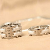 小香  欧美时尚黑白双排陶瓷18K彩金玫瑰金钛钢女戒指 指环 饰品