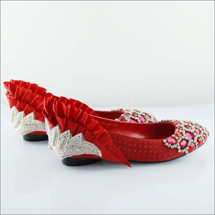 新款婚鞋平跟串珠新娘鞋 水晶钻凤尾大红色低跟白色明星水钻 大码