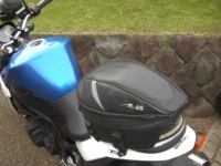 新款日本ROUGH&ROAD摩托车后座包黑色碳纤纹车尾包RR9014