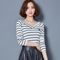 韩版学生修身秋装新款条纹长袖T恤女弹力紧身上衣百搭V字领打底衫