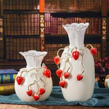 欧式陶瓷花瓶现代客厅摆件创意草莓插花瓶家居装饰品摆设结婚礼物