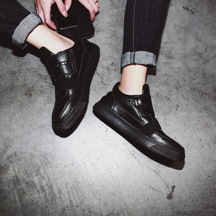 韩版小黑鞋英伦学院风低帮鞋皮男面板鞋时尚魔术贴青年运动休闲鞋