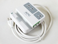 美国APC 带5V2.1A 3口USB充电器 防雷美标电源插座 手机平板支架