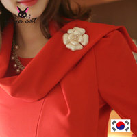一件包邮韩国进口饰品推荐玫瑰花白色人造珍珠甜美胸针胸章别针