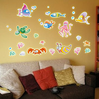 限时特价彩色海底世界可爱动物客厅卧室夜光墙贴儿童房装饰荧光贴