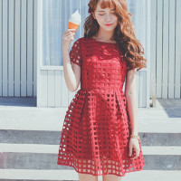 2017夏装新款韩版女装酒红色连衣裙方格子镂空短袖蓬蓬裙连身裙潮