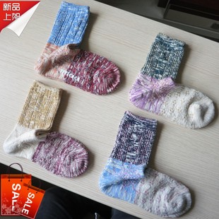 日本涩谷大牌客供纯棉粗针拼块织花中筒情侣袜子混色男女柔软浮雕