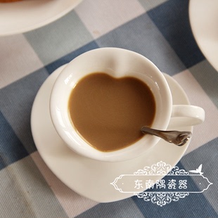 纯白陶瓷咖啡杯碟子 大小带把心形创意咖啡杯 咖啡蛋糕店餐厅适用
