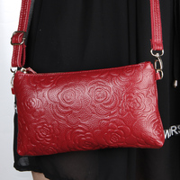 2016新款中年女包软皮包小斜挂包酒红色两用手拿包真皮女装包包邮