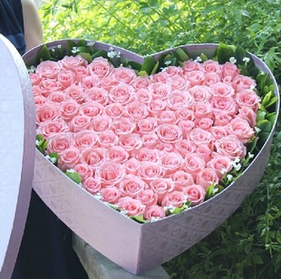 99朵粉玫瑰花鲜花礼盒装广东省中山市区乡镇鲜花速递花店母亲节送