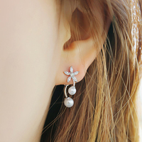 韩国代购进口饰品时尚925银针珍珠水钻花朵俩用后挂耳钉耳环新款