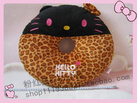 hello kitty凯蒂猫豹纹圆圈靠垫日本限定毛绒可爱公仔娃娃