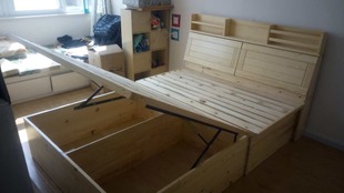 带液压松木箱体床：青岛家具实木床带书架箱体婚床储物儿童床