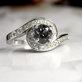 珠宝展捡漏沉静下来的气质款钻石切割爆闪银灰尖晶石纯银戒指指环