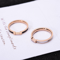 欧美气质钛钢玫瑰金贝壳戒指女款时尚流行H食指环戒子饰品不褪色