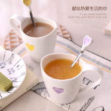 喝水杯子家用陶瓷带勺创意马克杯套装韩国情侣杯子简约个性咖啡杯