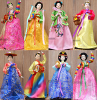 满百包邮韩国人偶工艺品摆件 韩式家居绢人娃娃韩服料理装饰摆设