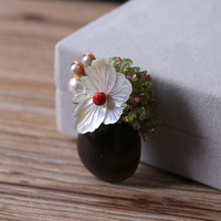 意大利手工设计 天然珍珠印尼琥珀 橄榄石贝壳花小巧胸针吊坠两用