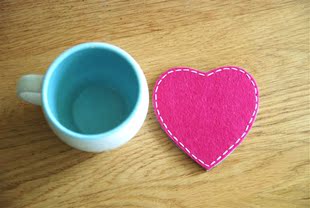 【盐之物语】原创设计 毛毡手工刺绣杯垫 餐垫  粉色的心